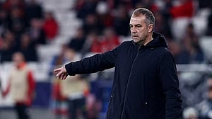 Barca motivated by memory of late team doctor as they face Benfica