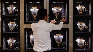 After the gold rush: Asian, Mid-East sellers flood jewellery market