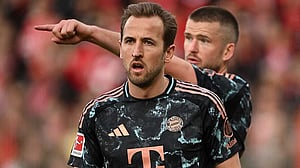 Leaders Bayern held 1-1 after late Union Berlin goal