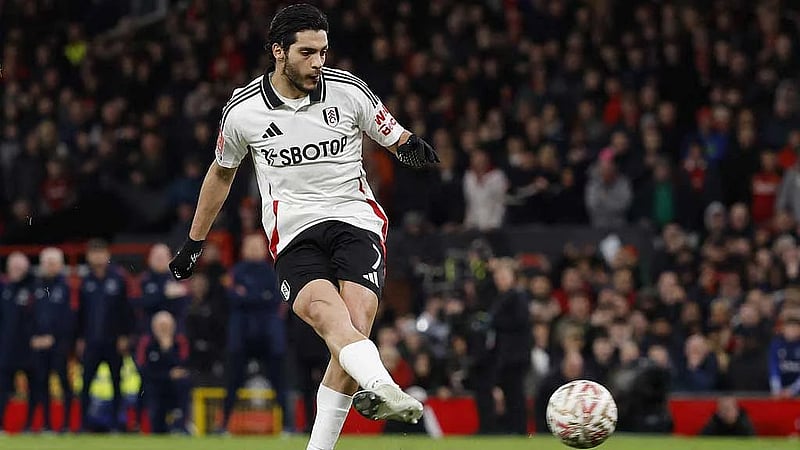 Fulham upset holders United in FA Cup fifth-round shootout