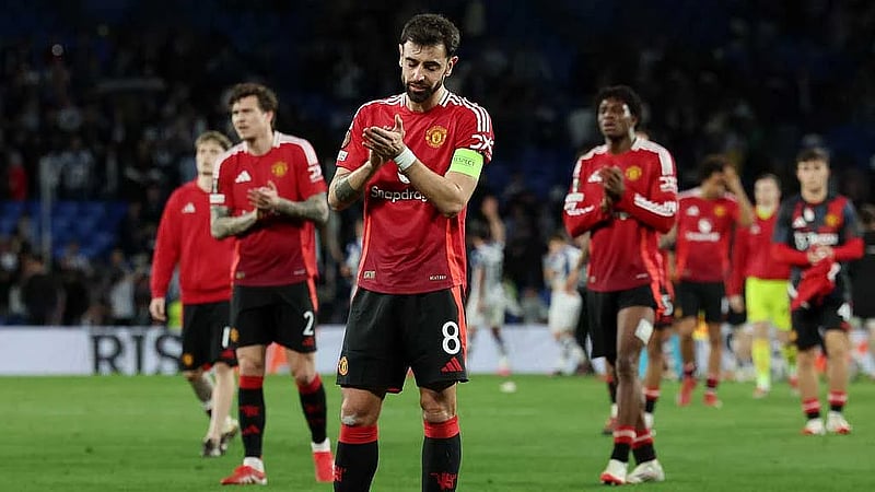 Man United draw 1-1 at Sociedad, Spurs lose 1-0 at Alkmaar