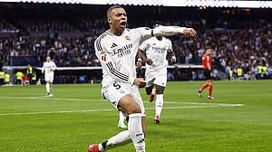 Ancelotti focuses on points over performance as Real edge Rayo