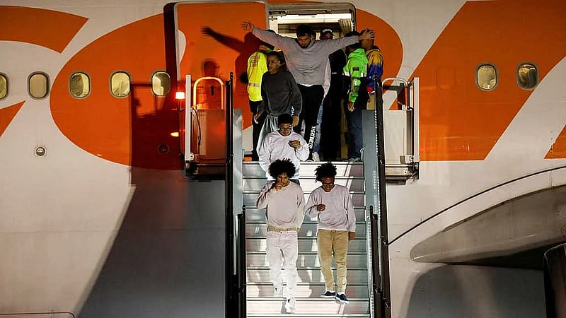 Venezuela receives hundreds of deported migrants from US after flights restart
