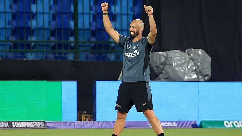 New Zealand's Mitchell fit to face India in Champions Trophy