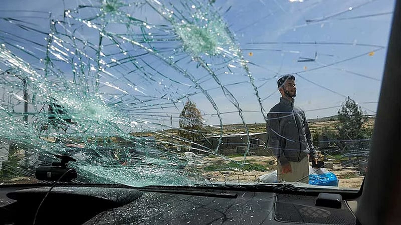 Oscar-winning Palestinian director injured in attack by Israeli settlers and arrested