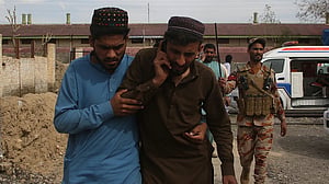 Pakistan train hijack hostages end ordeal with arrival in Quetta