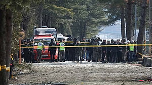 South Korea air force jets accidentally drop bombs on homes, injuring 15