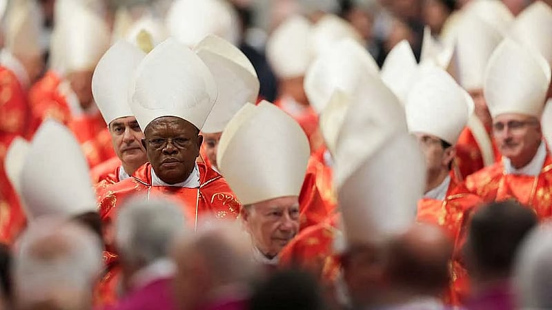 Black smoke signals no pope elected in first conclave vote