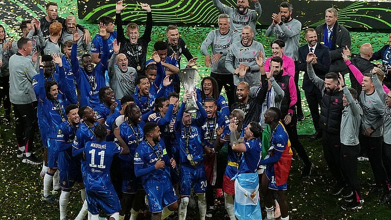 Palmer inspires Chelsea to victory in Conference League final