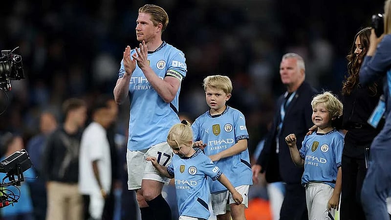 City climb to third with 3-1 win over Bournemouth in De Bruyne's final home game