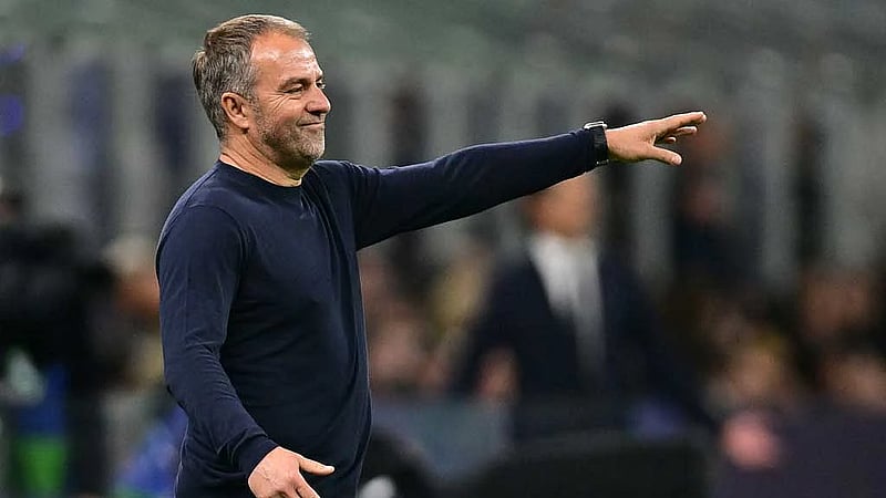 Barca coach Flick fumes over refereeing decisions in defeat at Inter