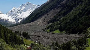 Flood risk threatens Swiss valley after glacier destroys village