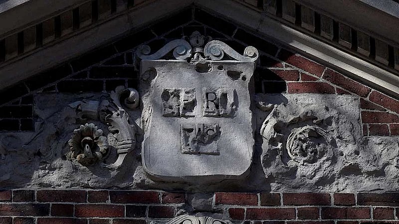 Long advantageous, Harvard's China ties become a political liability