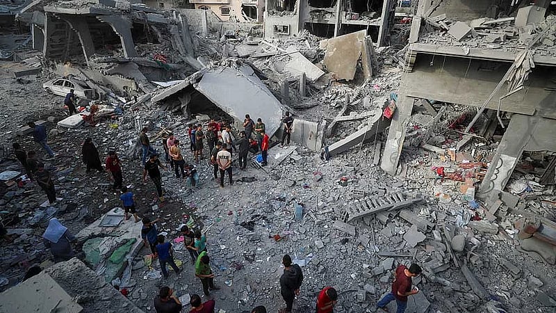 Tens of thousands protest in The Hague against Gaza war