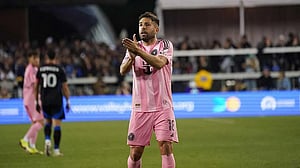 Inter Miami extend D Jordi Alba through 2027