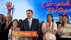 Portugal's ruling centre-right alliance wins election, misses majority