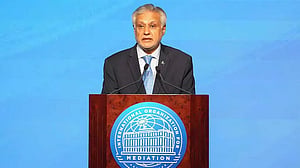 Pakistan to upgrade diplomatic ties with Afghanistan in easing of tensions