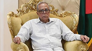 Ex-president Abdul Hamid leaves Bangladesh