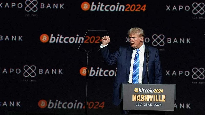 Wealthy foreign crypto investors descend on President Trump's golf club for $148 million meme coin dinner