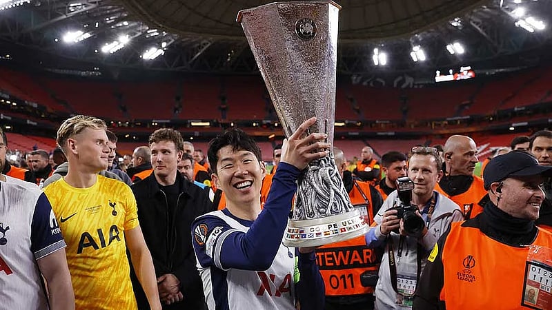 UEFA apologises after running out of medals during Europa League final ceremony