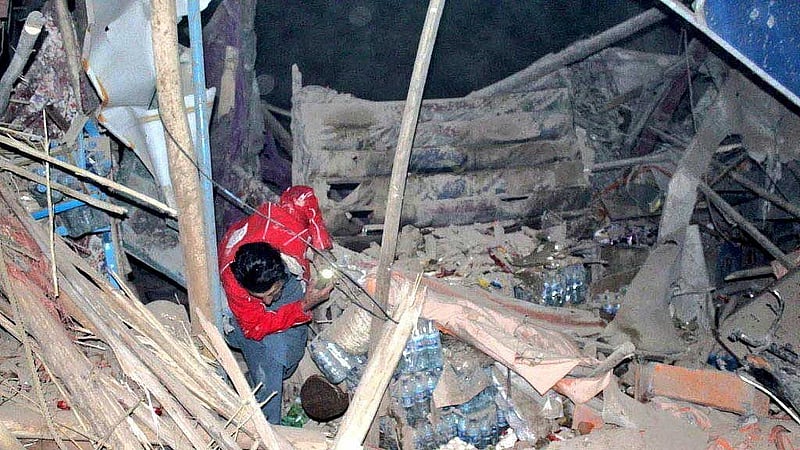 Powerful 6.3 quake kills at least 20 in Afghanistan, hundreds injured