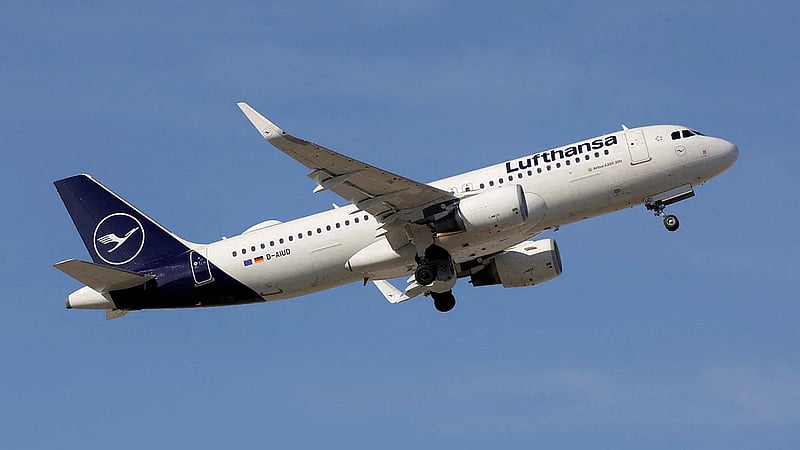 Global airlines race to fix A320 jets after Airbus recall