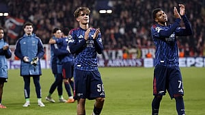 Arsenal beat Slavia 3-0 to go eight games in a row without conceding