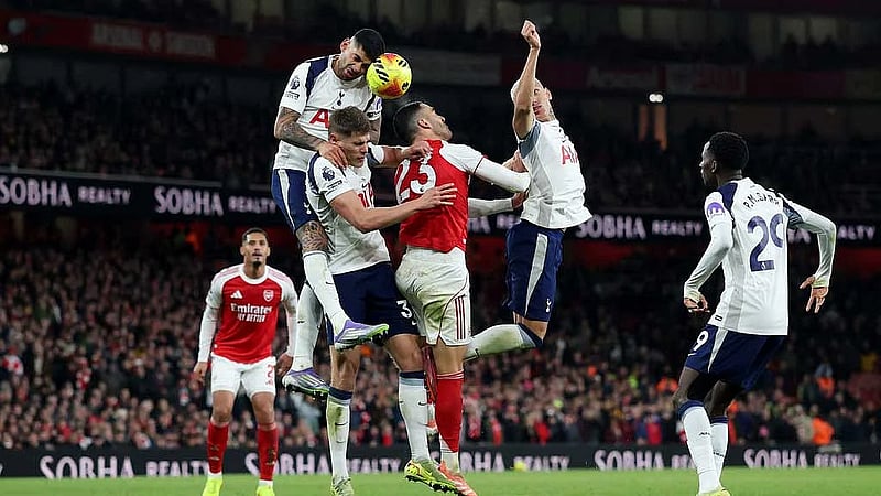 Eze's derby hat-trick sends Arsenal six points clear