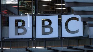 BBC chairman apologises for 'error of judgment' in Trump speech edit