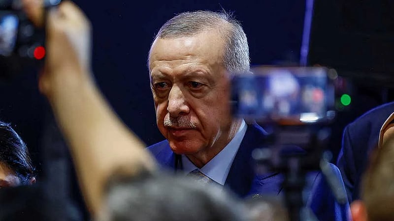 Turkey's Erdogan says he will speak to Russia's Putin on Monday