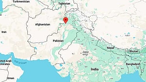 Suicide bombers kill 3 at Pakistan paramilitary HQ