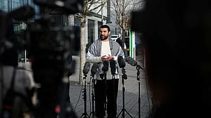 UK pro-Palestinian commentator lands back in Britain after release from US detention