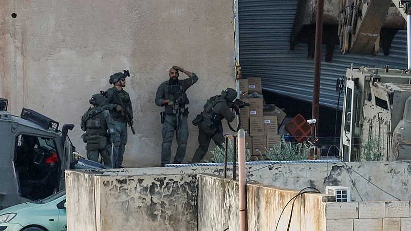 Israeli forces kill two Palestinians in West Bank who appeared to be surrendering