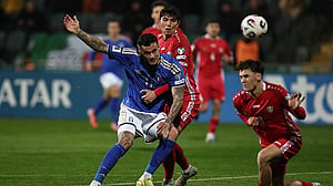Italy leave it late to earn 2-0 win at Moldova