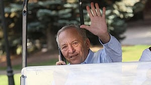 Larry Summers leaving positions at Harvard and OpenAI after Epstein emails