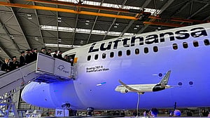 Pilots union gives Lufthansa time to resolve pensions dispute, averting possible strike