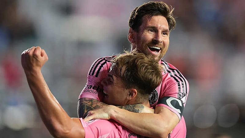 Lionel Messi scores twice, Inter Miami advances past Nashville