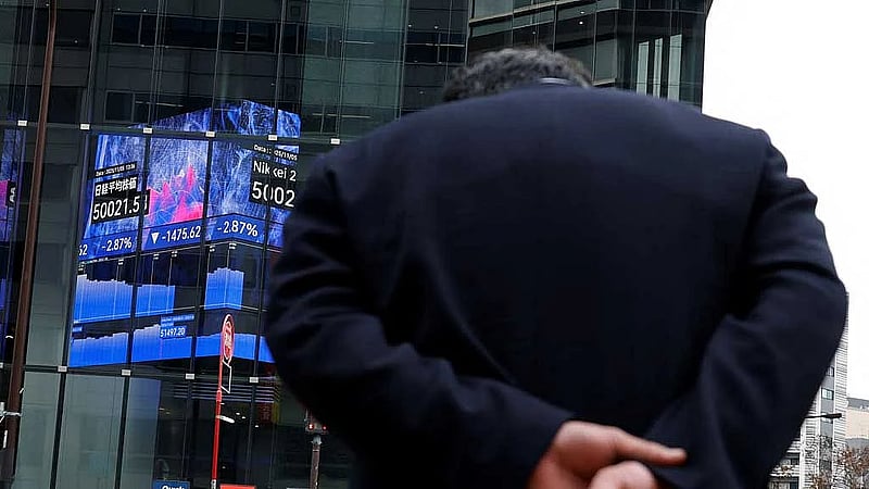 Asia shares ease as Fed cut priced, guidance uncertain