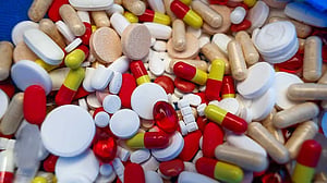 US enforcement actions highlight risks from online counterfeit pharmaceuticals, new analysis finds