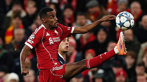 PSV Eindhoven stun Liverpool with 4-1 thrashing at Anfield
