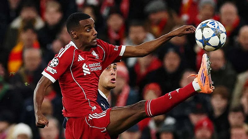 PSV Eindhoven stun Liverpool with 4-1 thrashing at Anfield