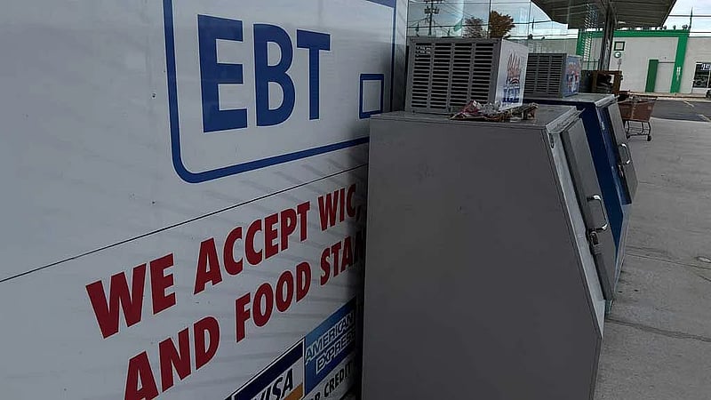 US judge temporarily blocks Trump move for states to 'undo' food aid benefits