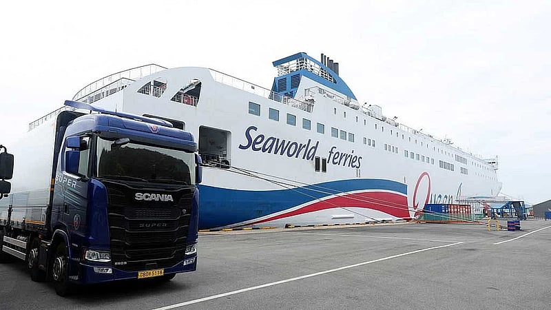Stricken ferry in South Korea towed to port as authorities launch probe