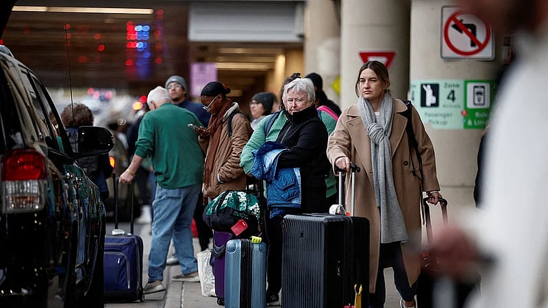 US says it may be forced to shut down some airports over funding standoff