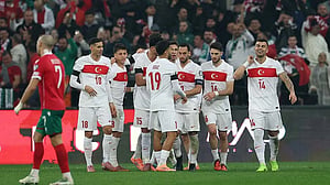 Turkey beat Bulgaria 2–0 to secure playoff place