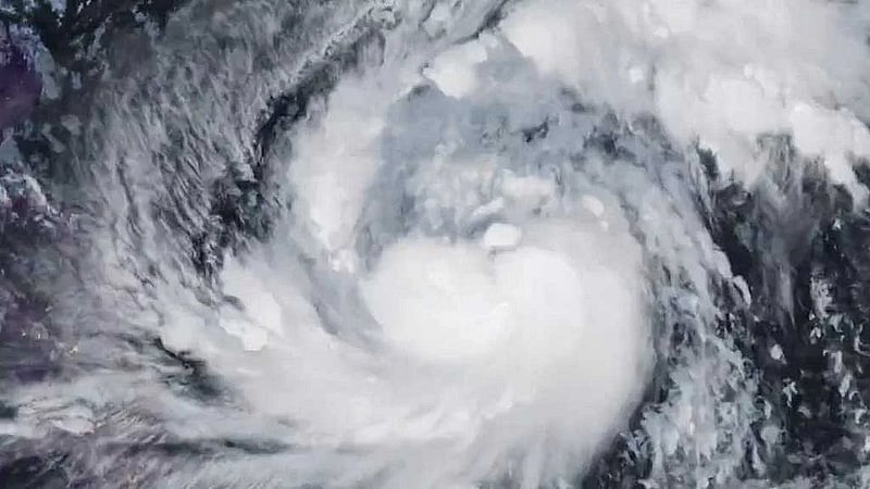 Philippines evacuates 100,000 people as Fung-wong intensifies into super typhoon