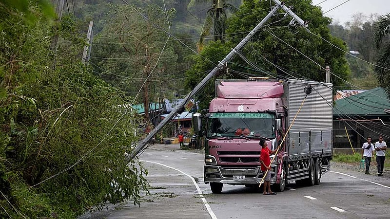 Super Typhoon Fung-wong weakens in the Philippines; four dead