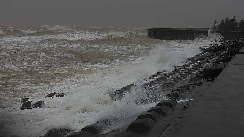 Typhoon Kalmaegi brings rain and destruction to Vietnam as death toll nears 200 in Philippines