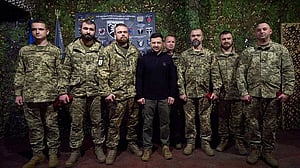 President Zelensky visits troops near Ukraine's southeastern front after losing ground