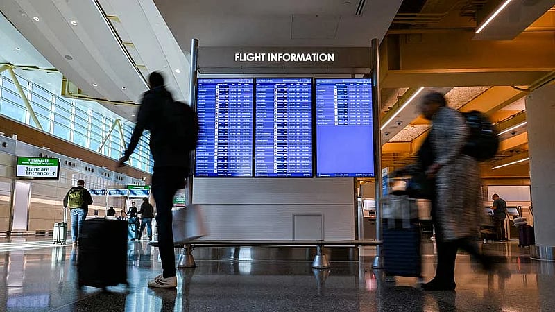 US orders 10% flights cut at major US airports due to shutdown